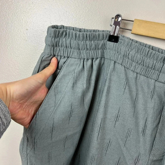 Athleta Farallon Printed Jogger Pants 26 Travel Athletic Lounge Comfy Green Gray - Picture 5 of 11